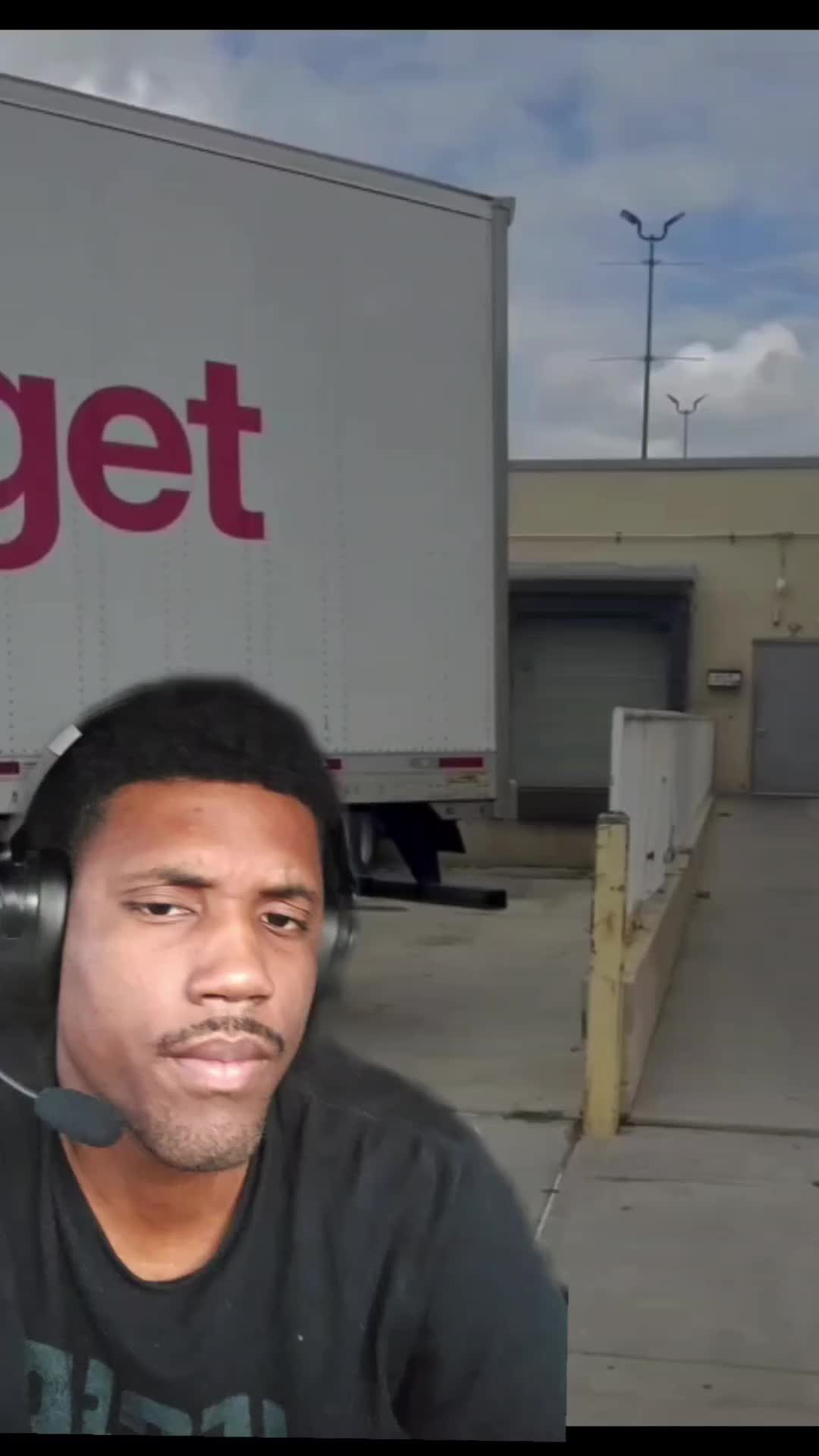 @TrayVibez