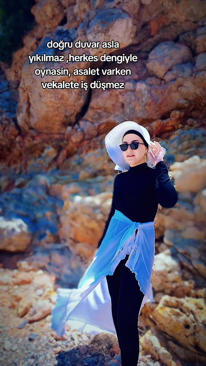 @Uz.Danışman Lena