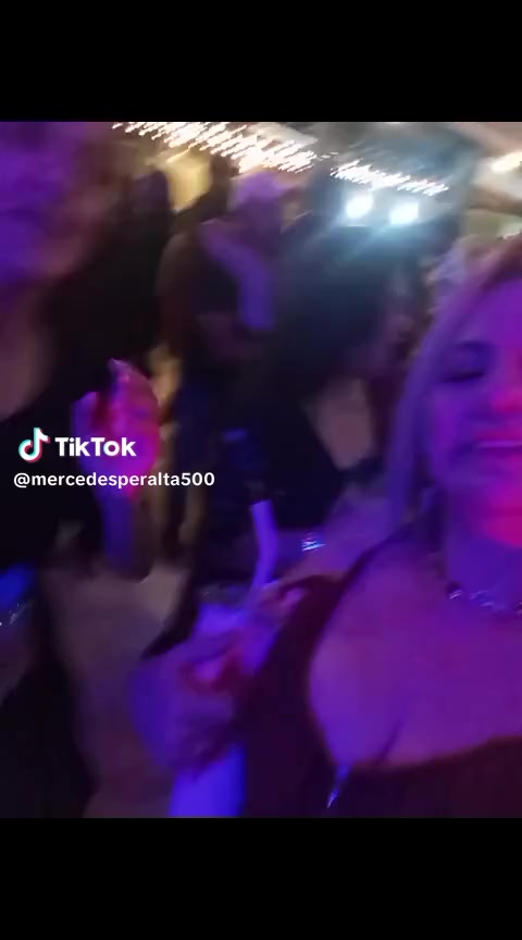 @celinacolman871