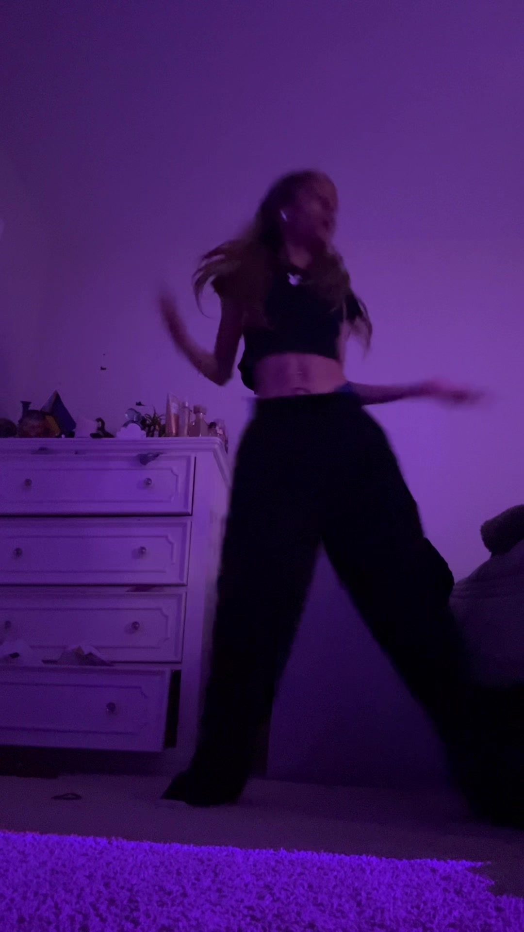 @nosmilingnini