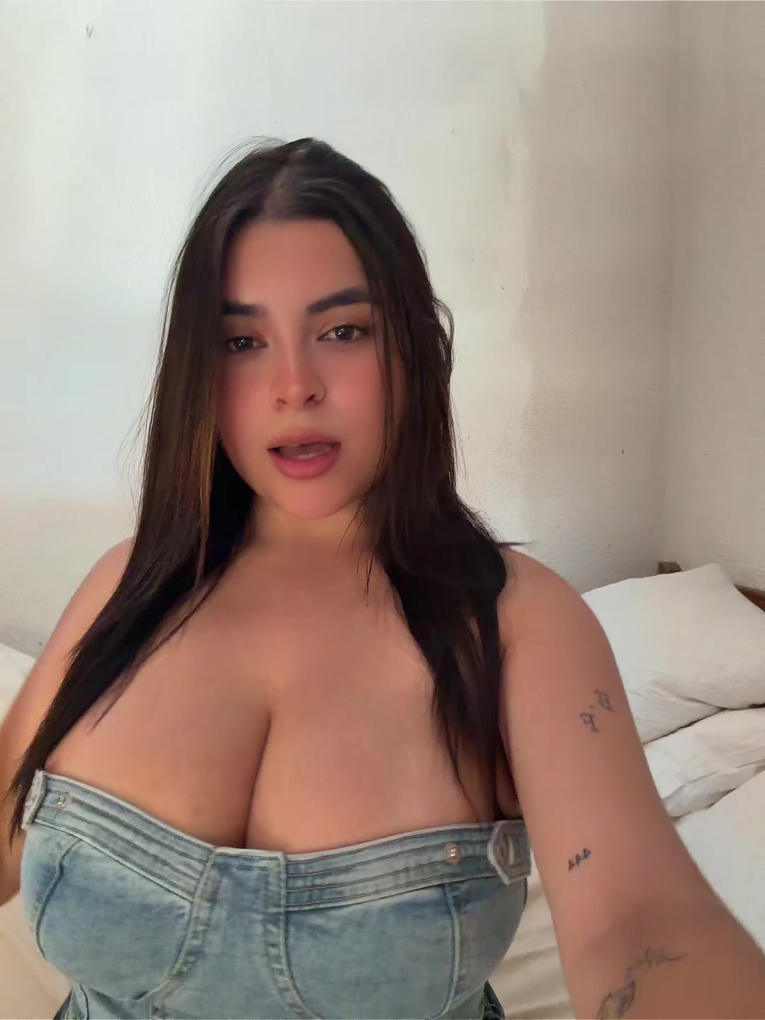 @Mari🧿