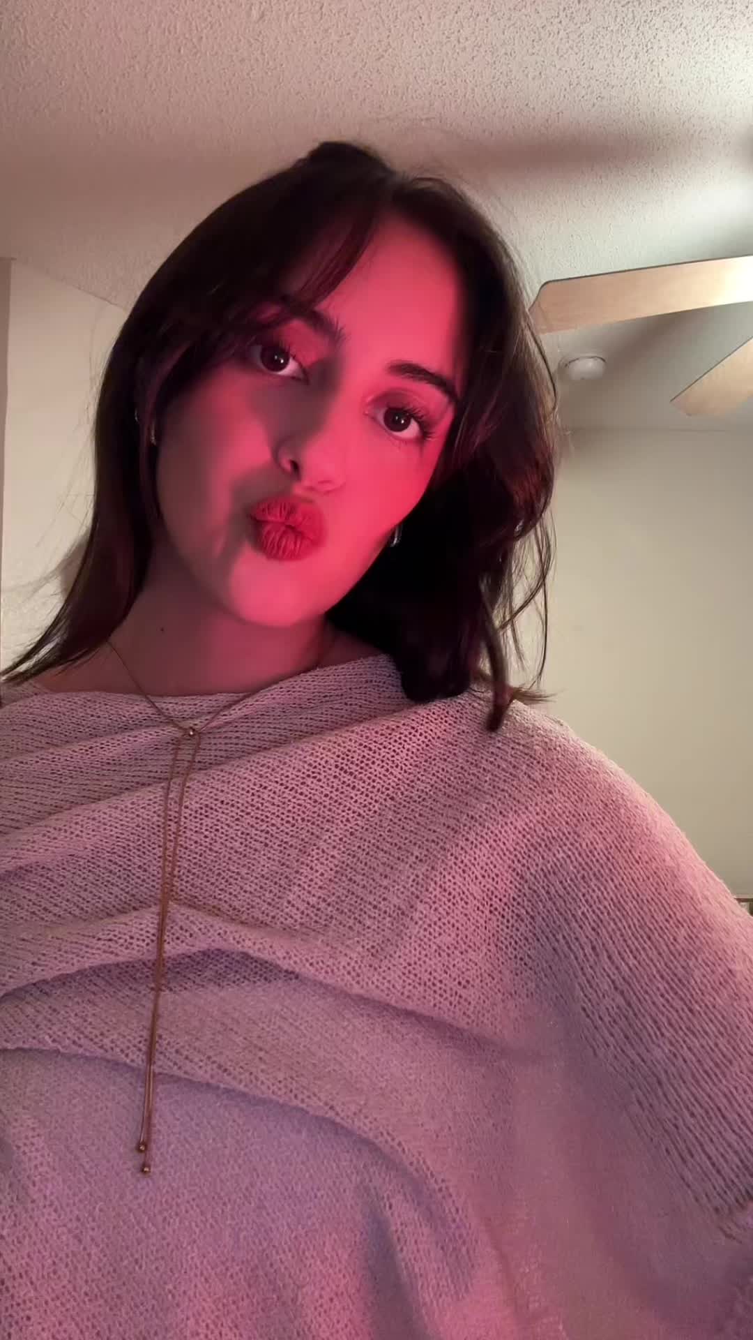 @isabella