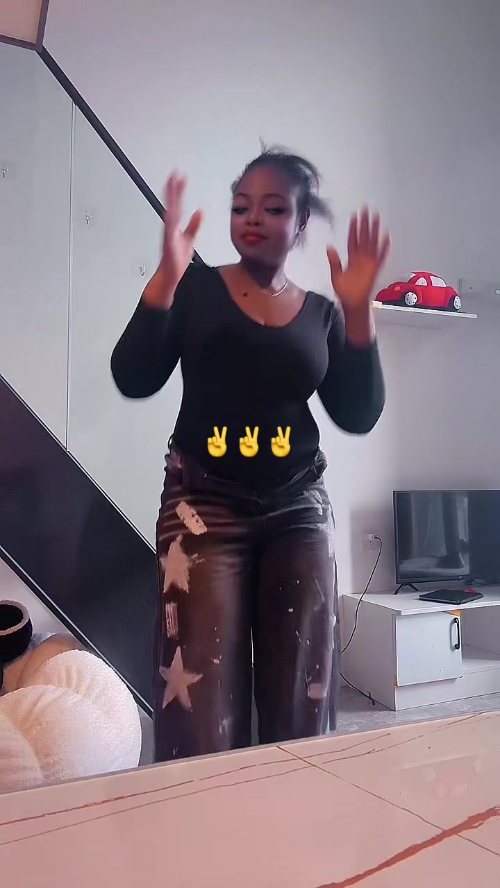 @minaslimzee001