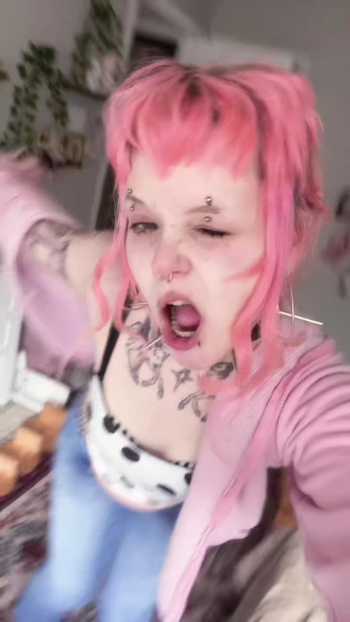 @kneesock