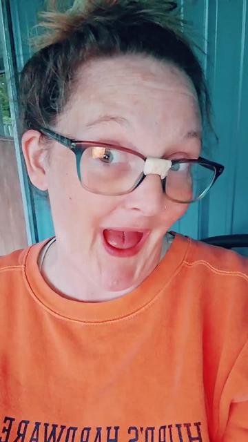 @DentureMama🦷💃💚