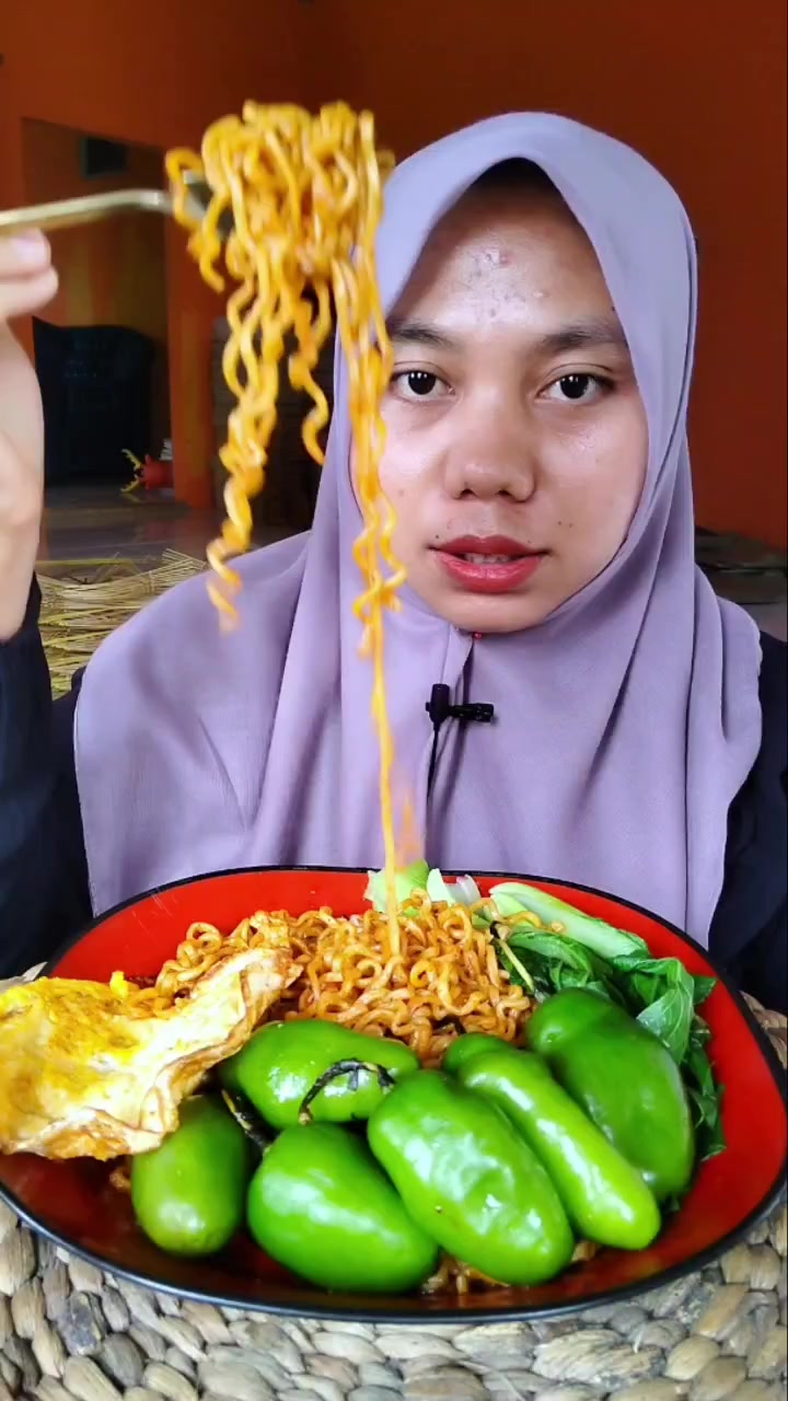 @Aisha