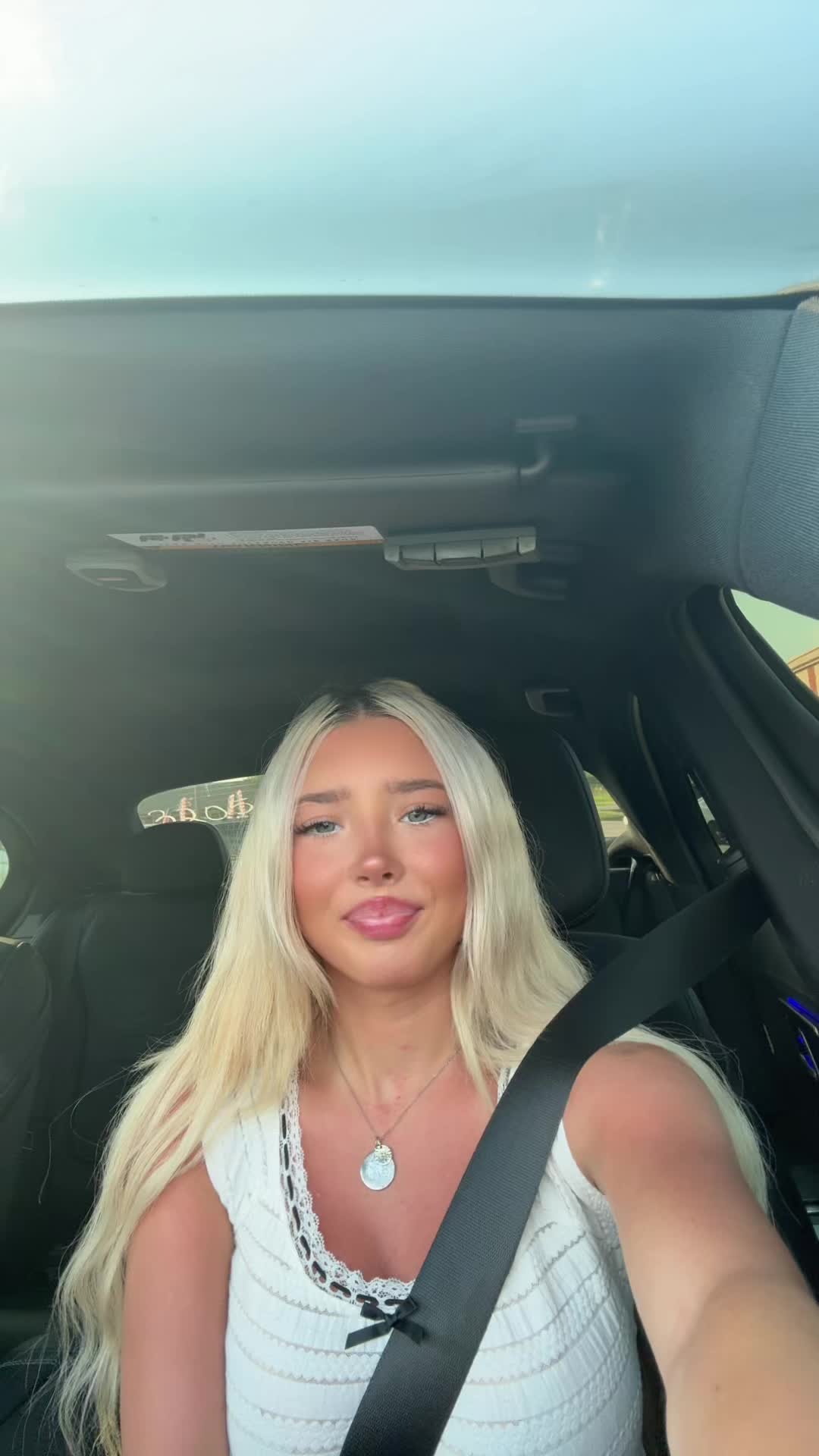@zoejriserr