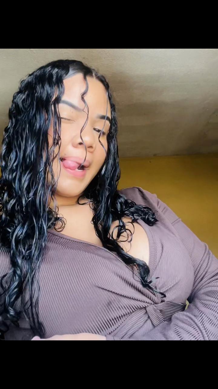 @Anny👑