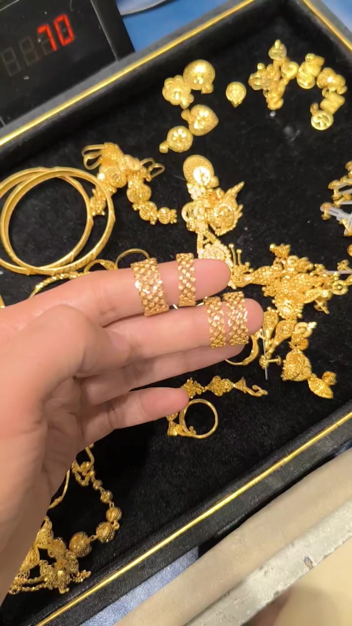 @Ana Jewellers