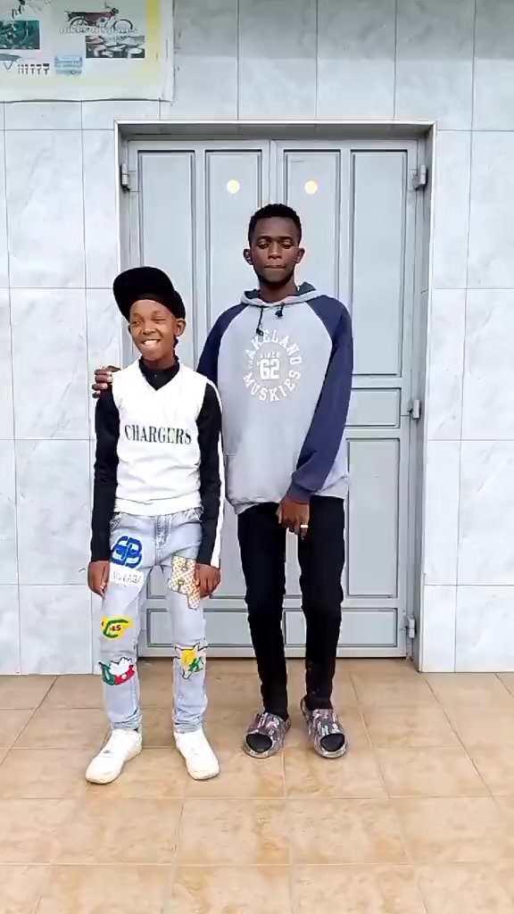 @𝕭𝖊𝖓𝖓𝖎𝖙𝖔🤗