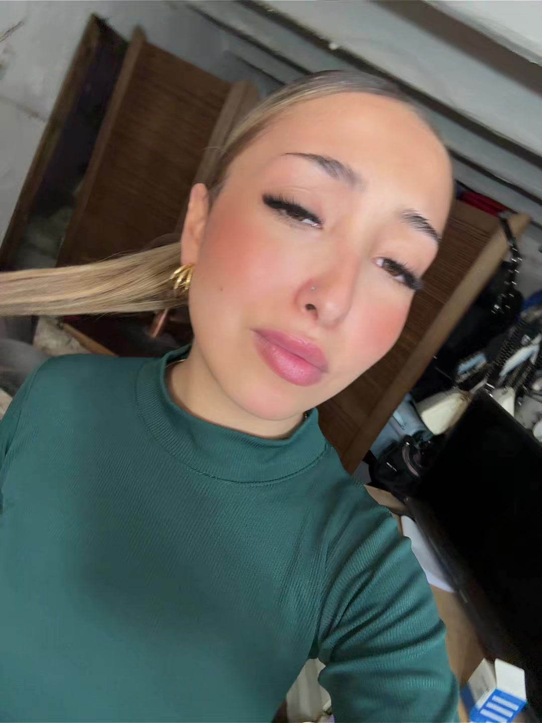 @👸🏼