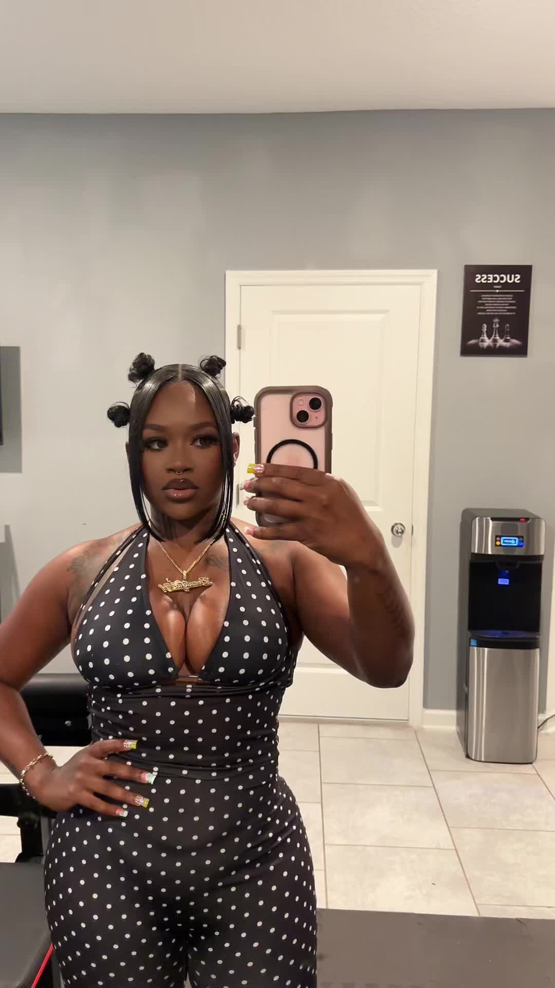 @_BeautifulHustler