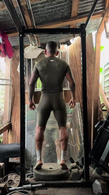 @Giovanni Muscles