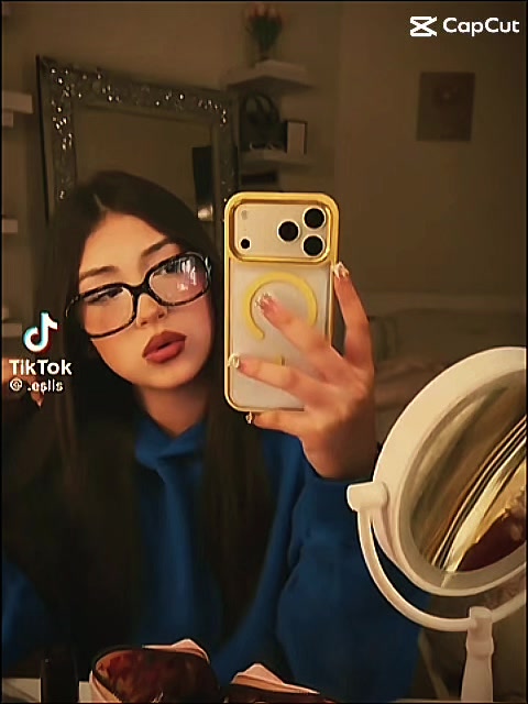 @Anya🍪.
