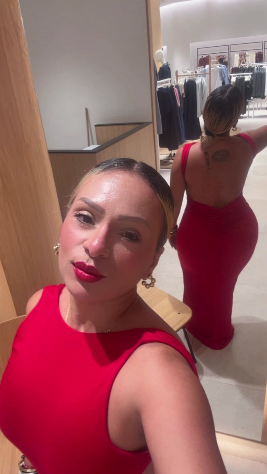 @Vecky25