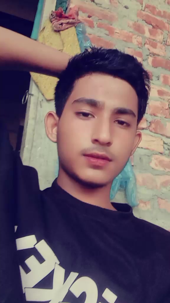 @চিংগাম 🕴️😁
