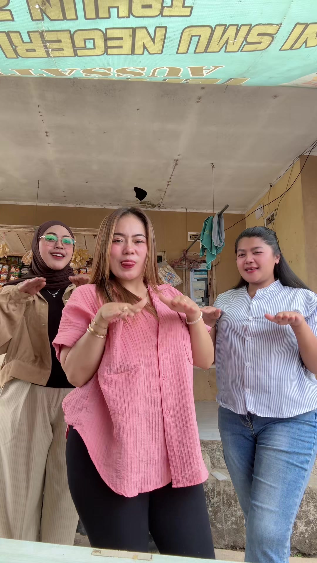 @putriayu