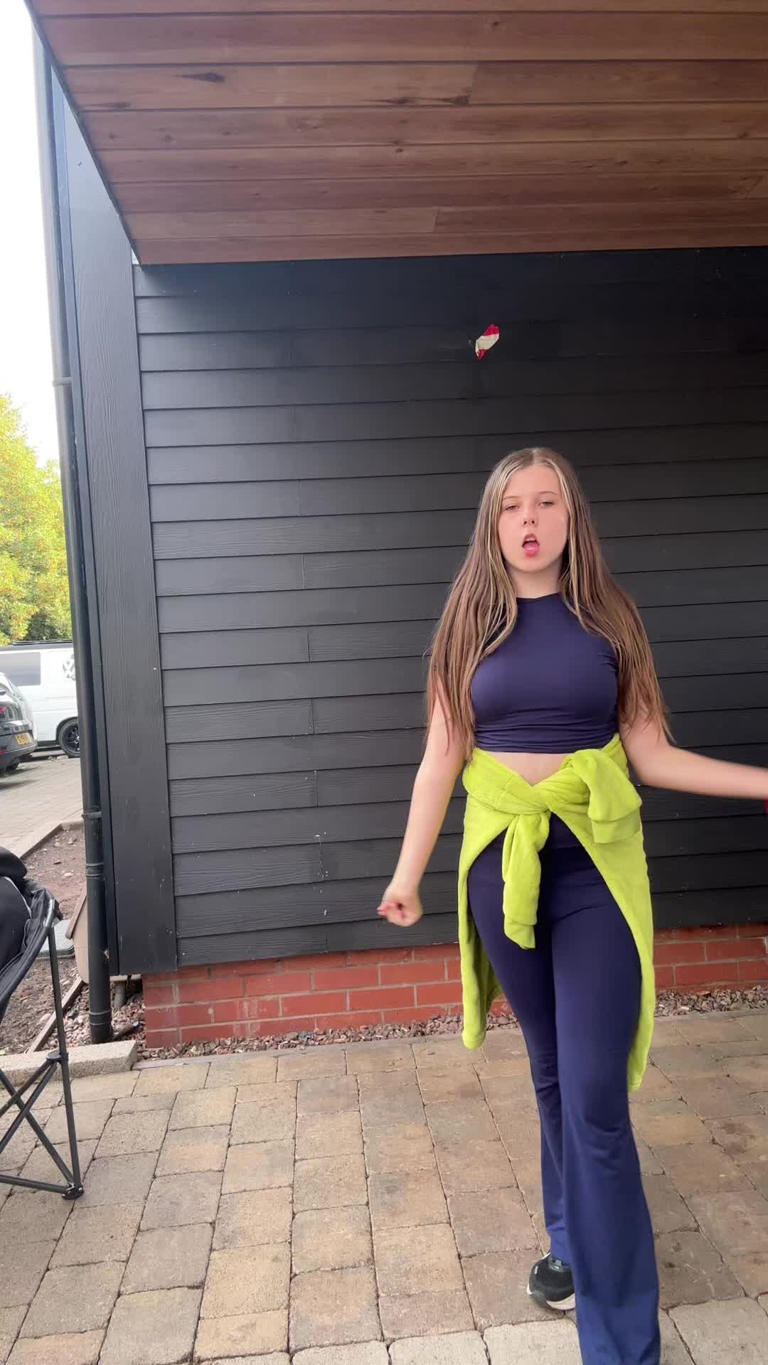 @raerae