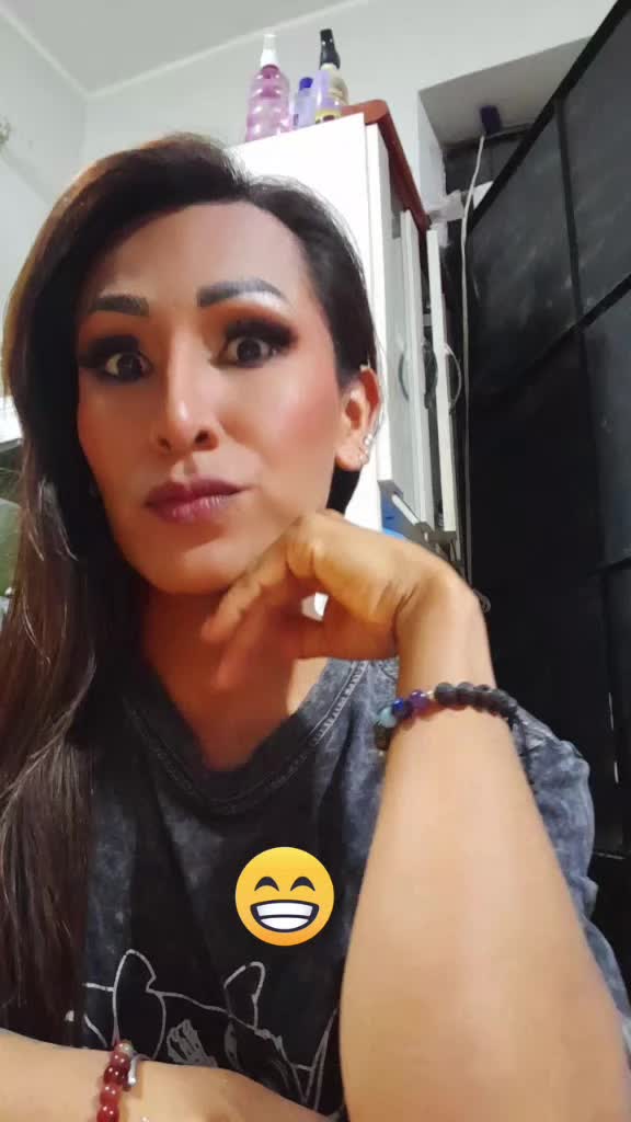 @rhiana tu charapita🏳️🌈