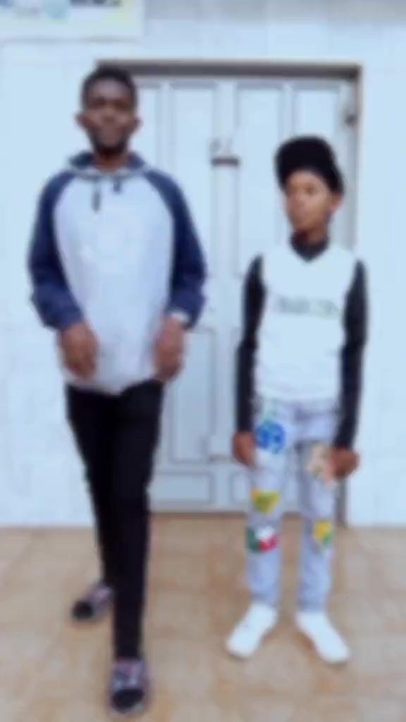 @𝕭𝖊𝖓𝖓𝖎𝖙𝖔🤗