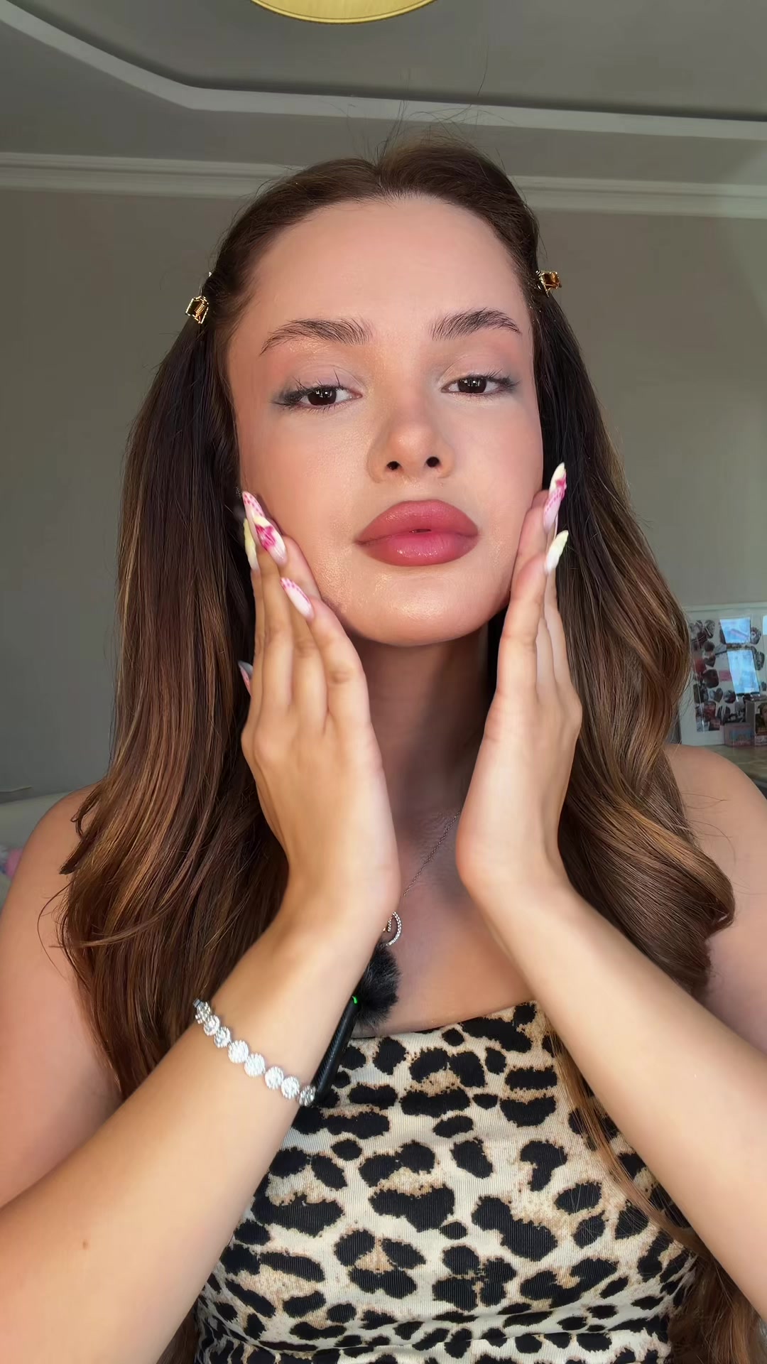 @afsanafaraj