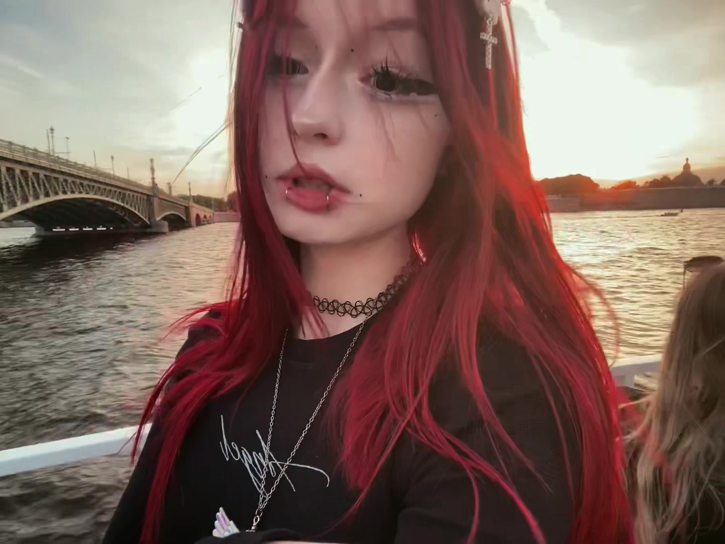 @ангел тьмы <🔥>