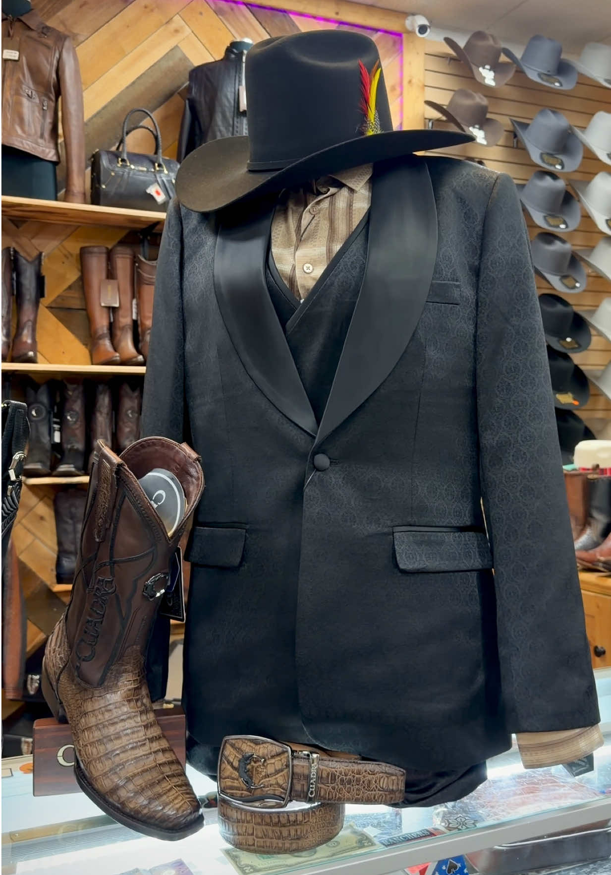 @La Laguna Western Wear