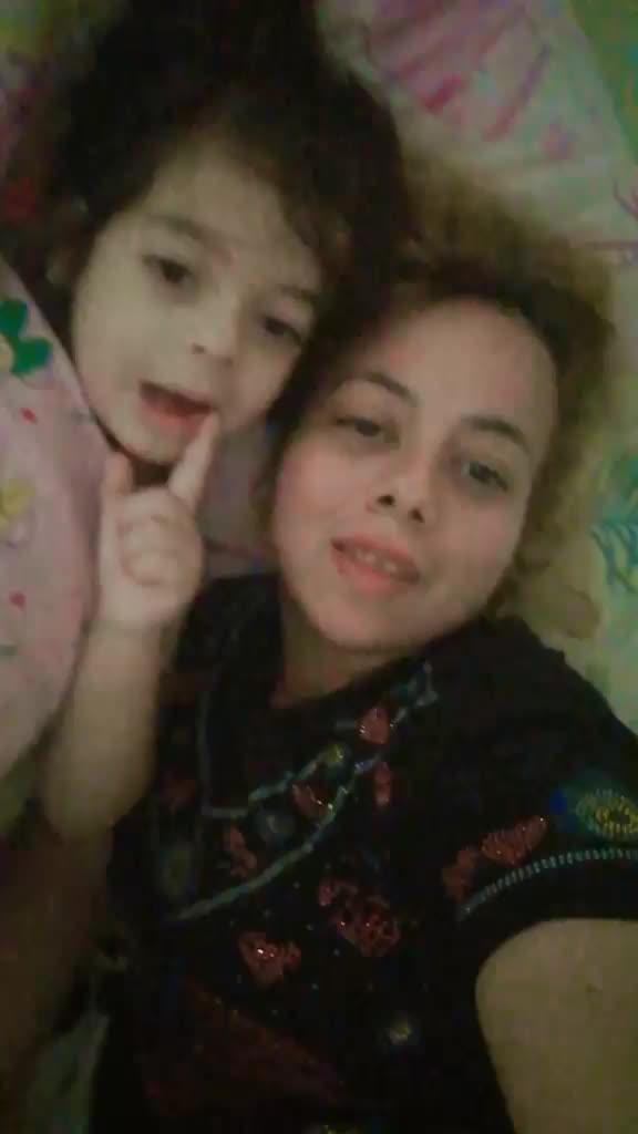 @😘çağla😘cemre👩👧