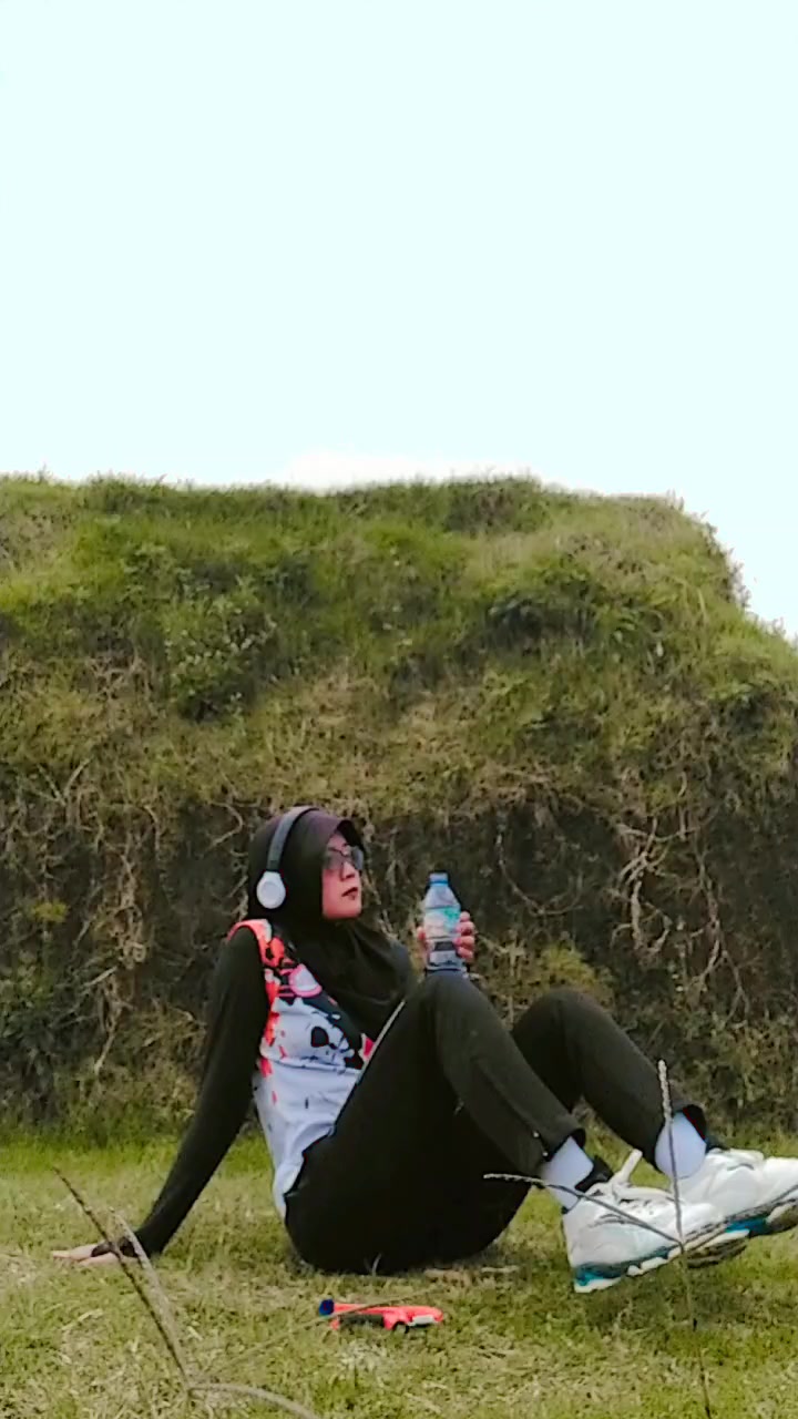 @Dewi Aurora Khan