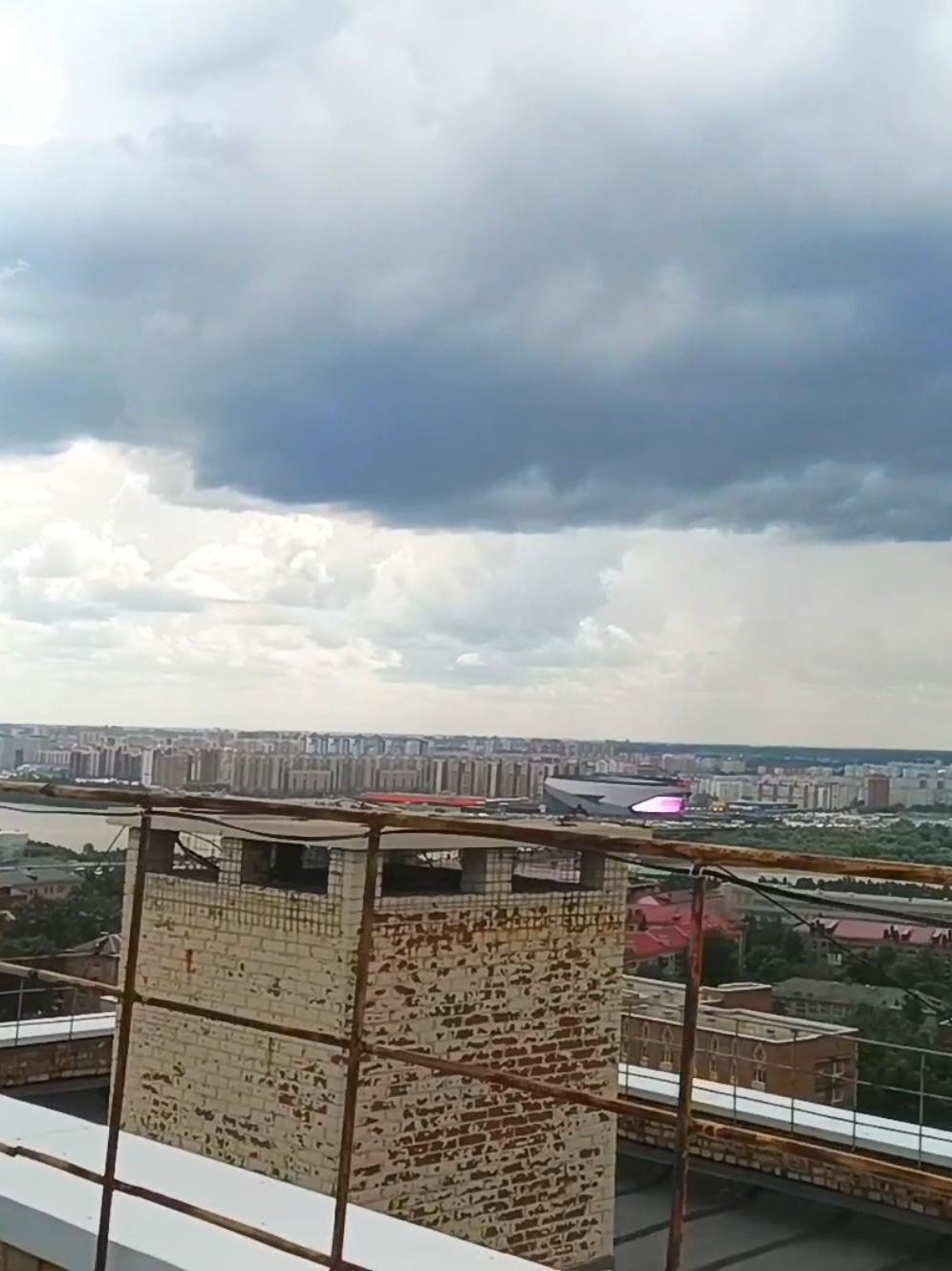 @пла́дєннїстїй