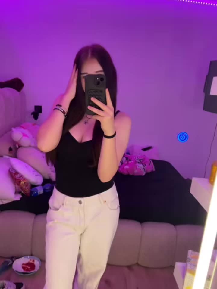 @ꨄ