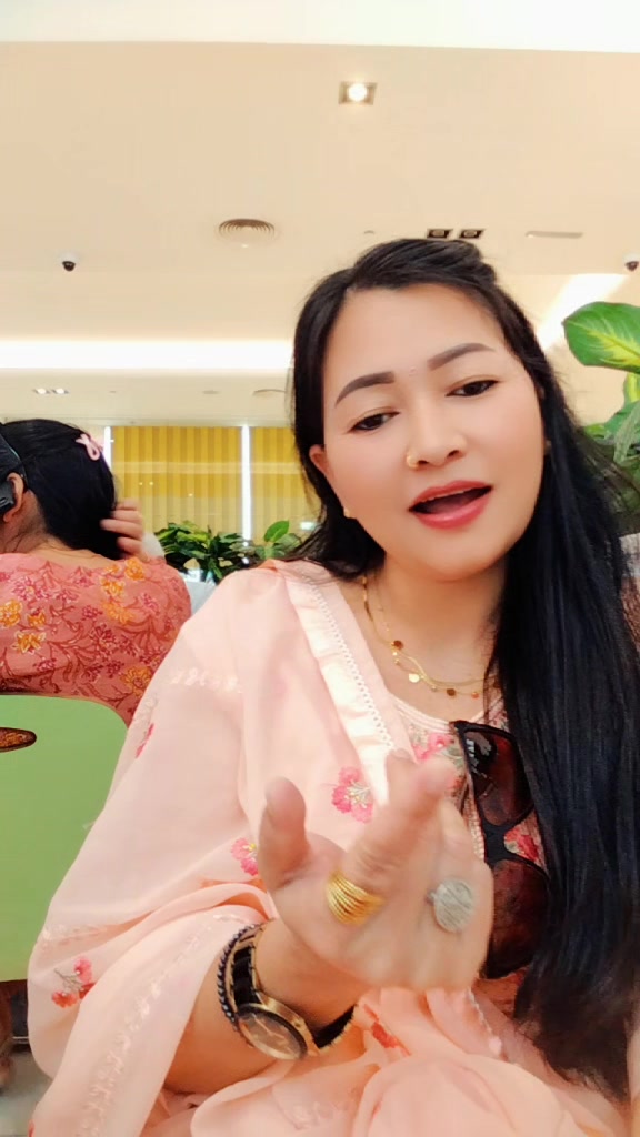 @Anushashahi@pyuthani😊