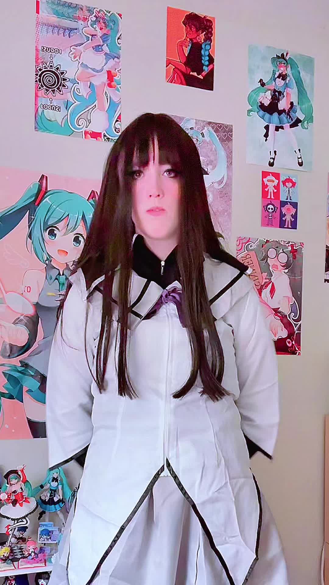 @𝔰𝔱𝔲𝔭𝔦𝔡 𝔟𝔦𝔱𝔠𝔥