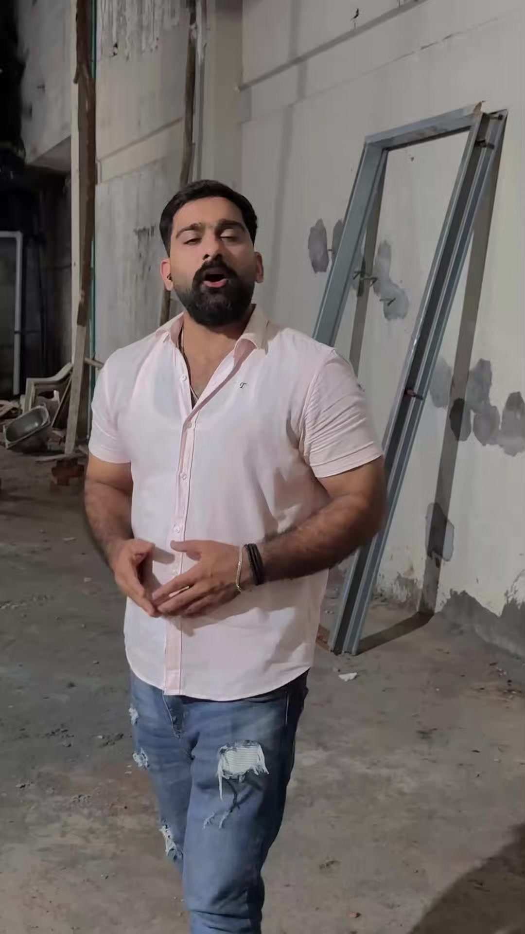 @Husnii_bawa1991
