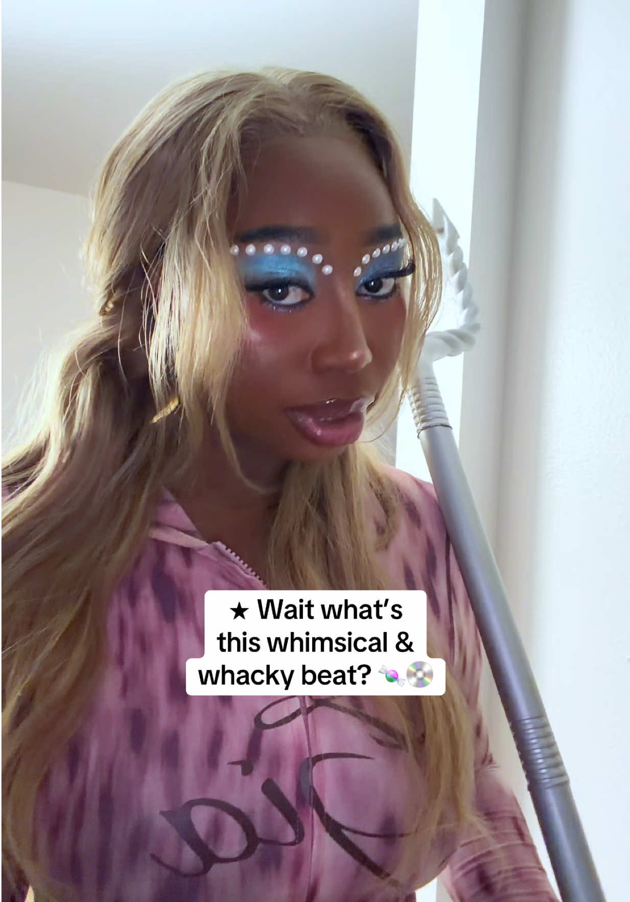 @Robyn L ⭒