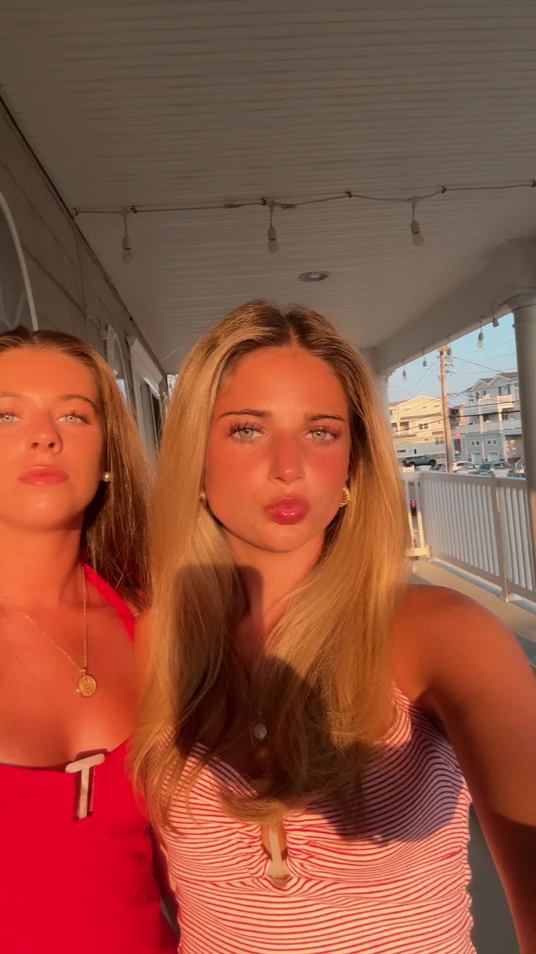 @ameliehangey