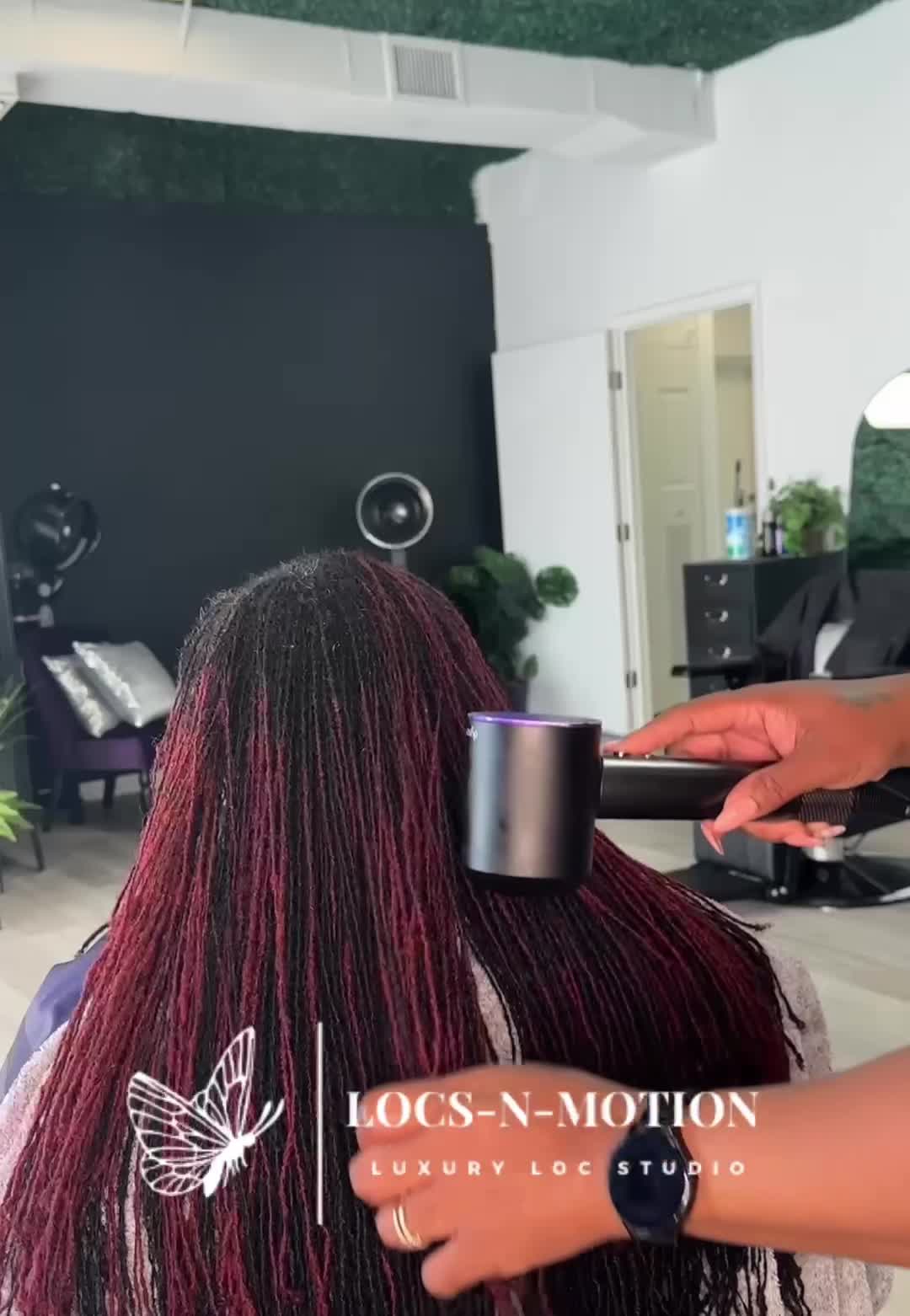 @Locs-N-Motion