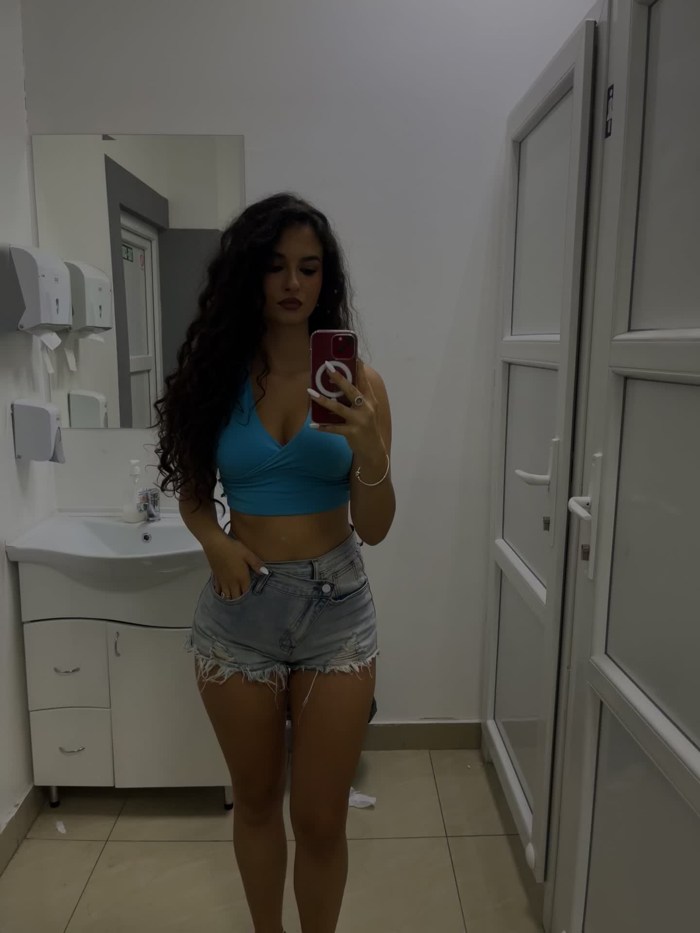 @andriverzum🪐👩🏻&zwj;🦱