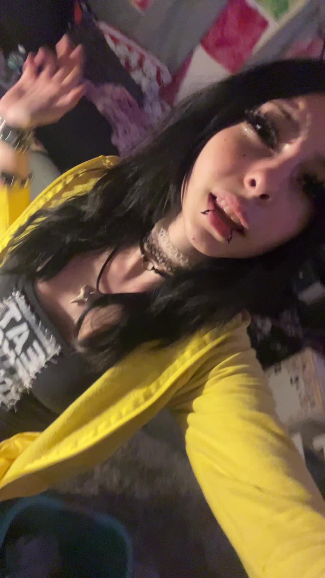 @≽^•༚• ྀི≼