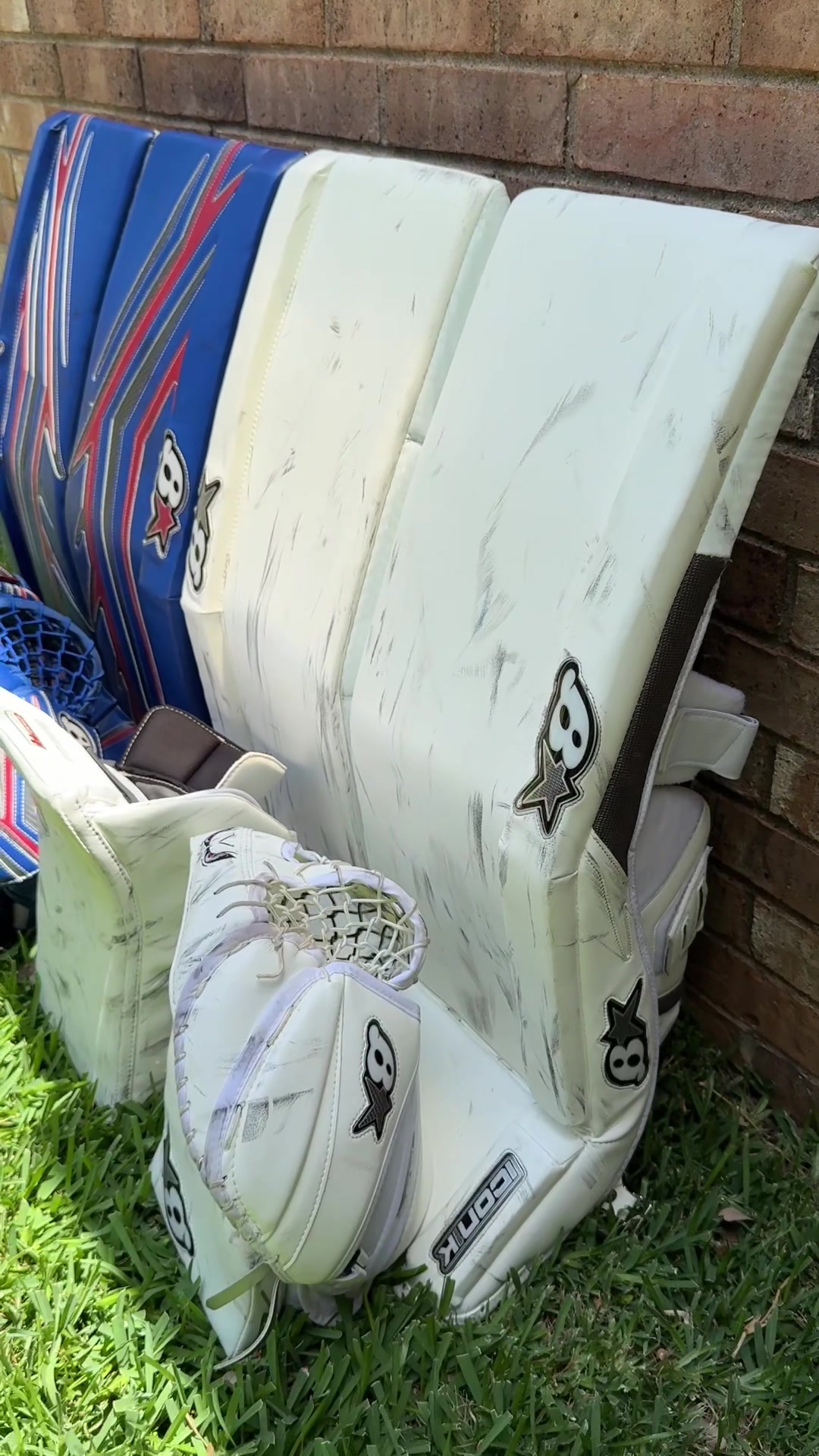 @chrisxdudo | goalie gear snob