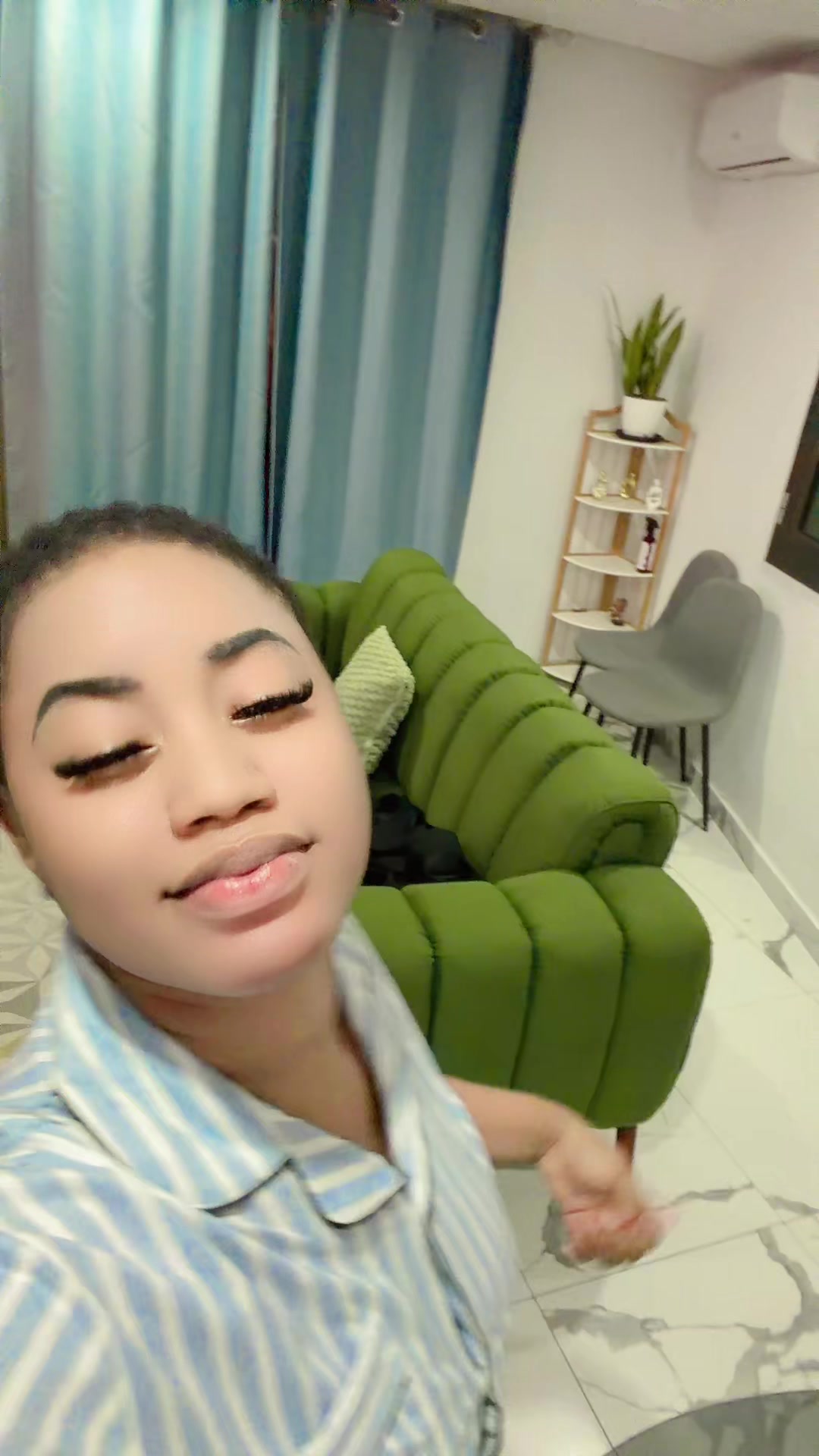 @blemanitiquimichouclair4