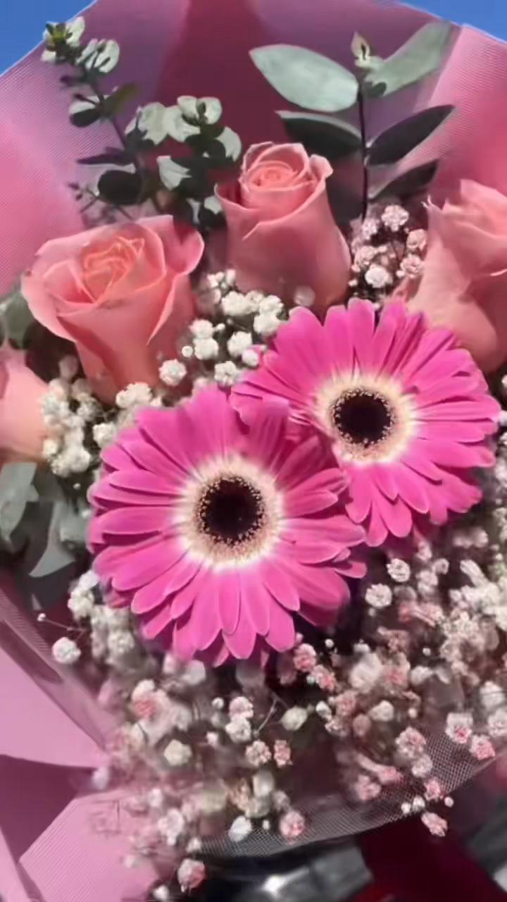 @floreria_liliunsiquique