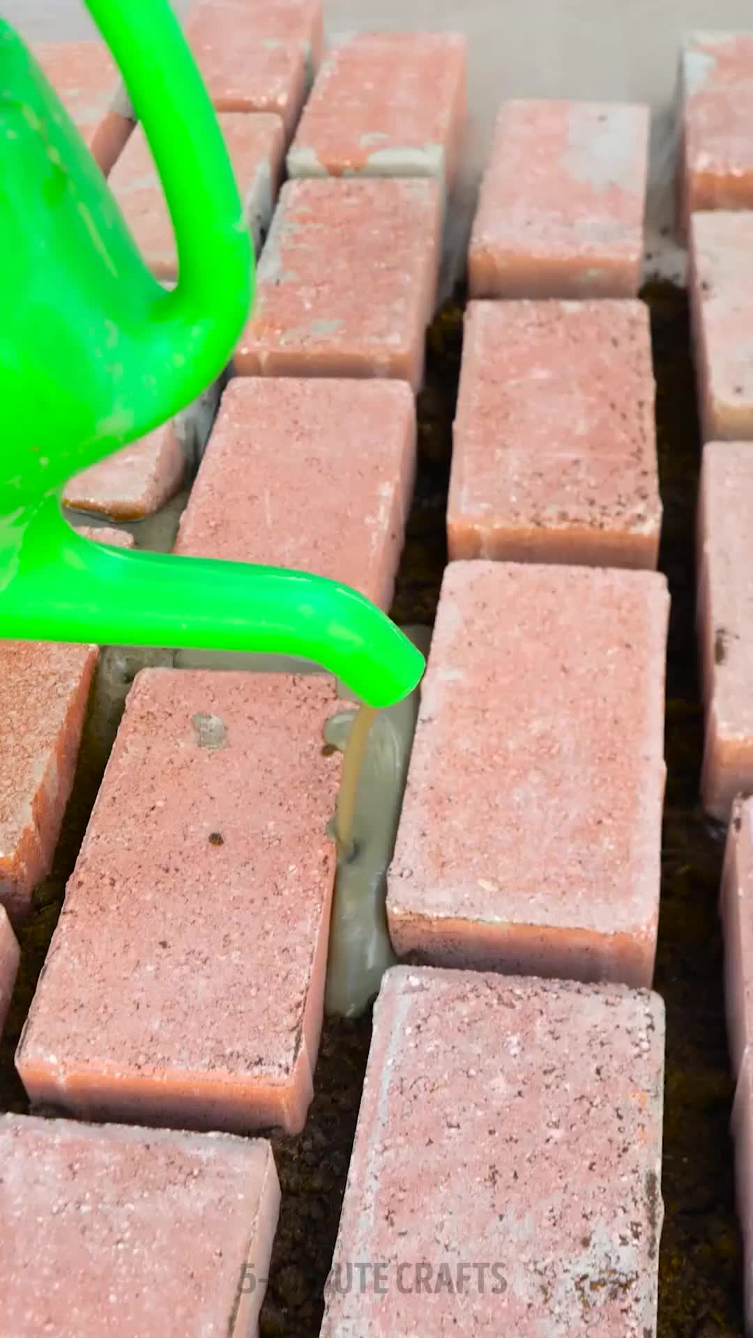 @5-Minute Decor