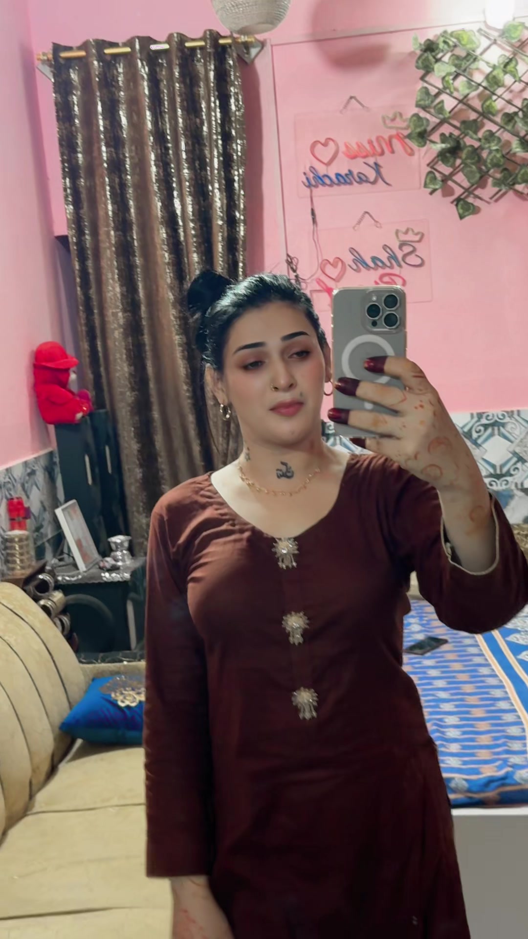 @Misses Karachi zindage