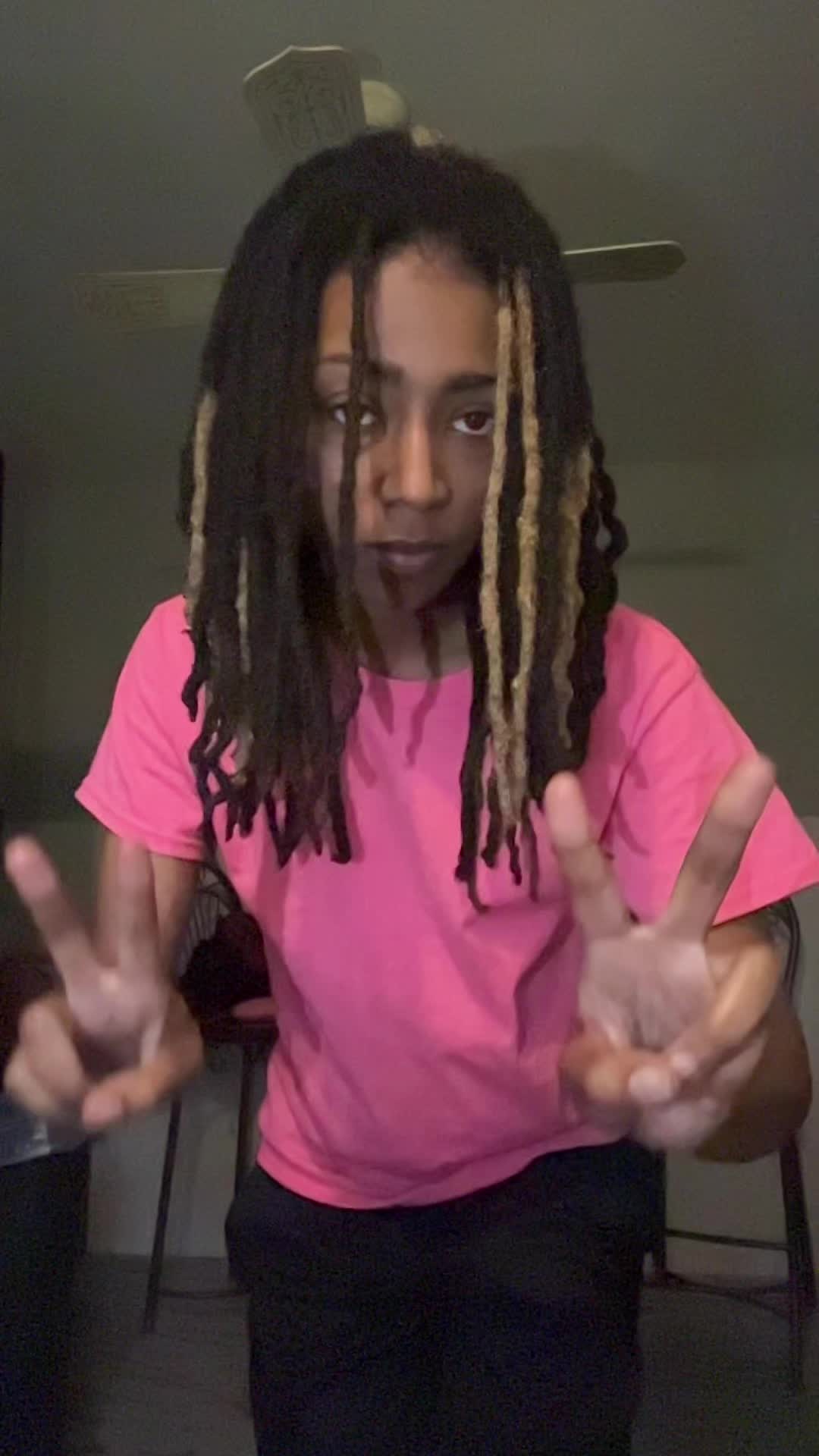 @QueenEyeDivine