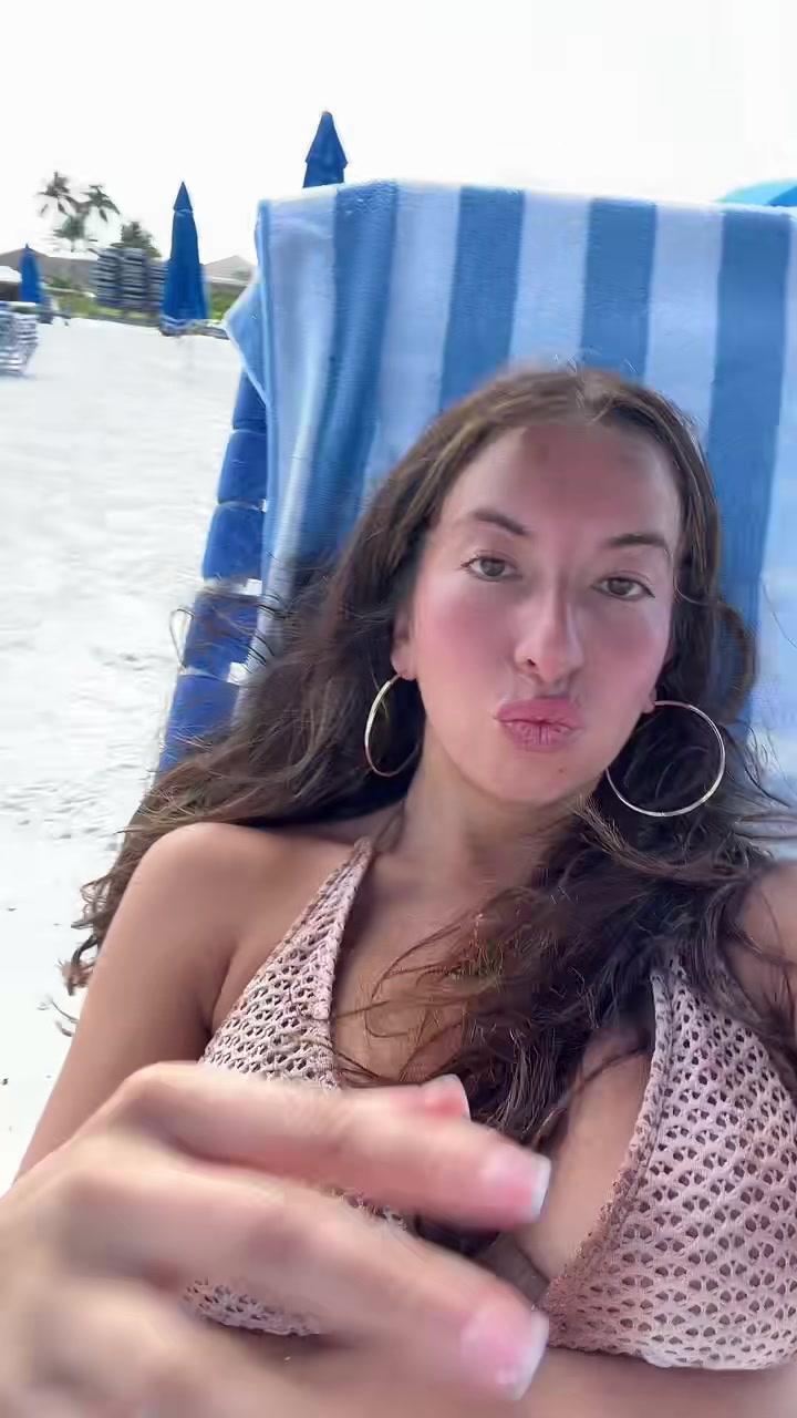 @notandrea