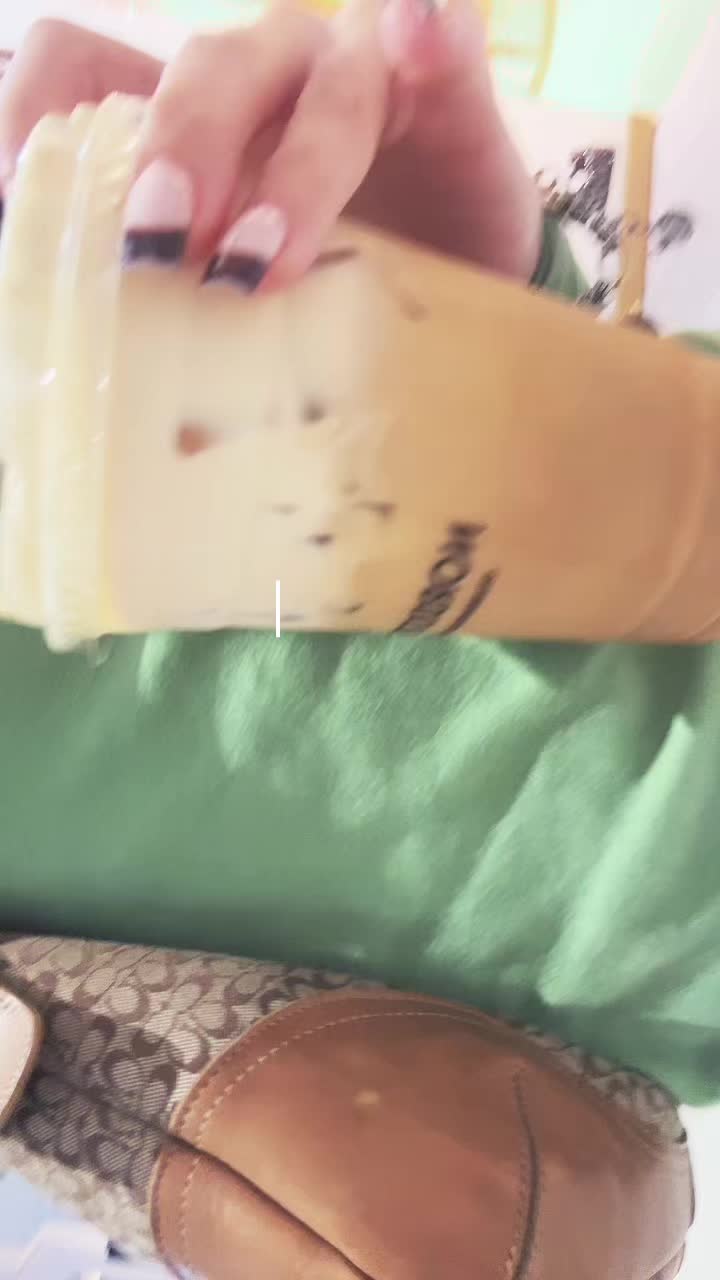 @𝐸𝓈𝓉𝒽𝑒𝓇 𝐹𝓇𝒶𝓎𝒹𝒶 🍁