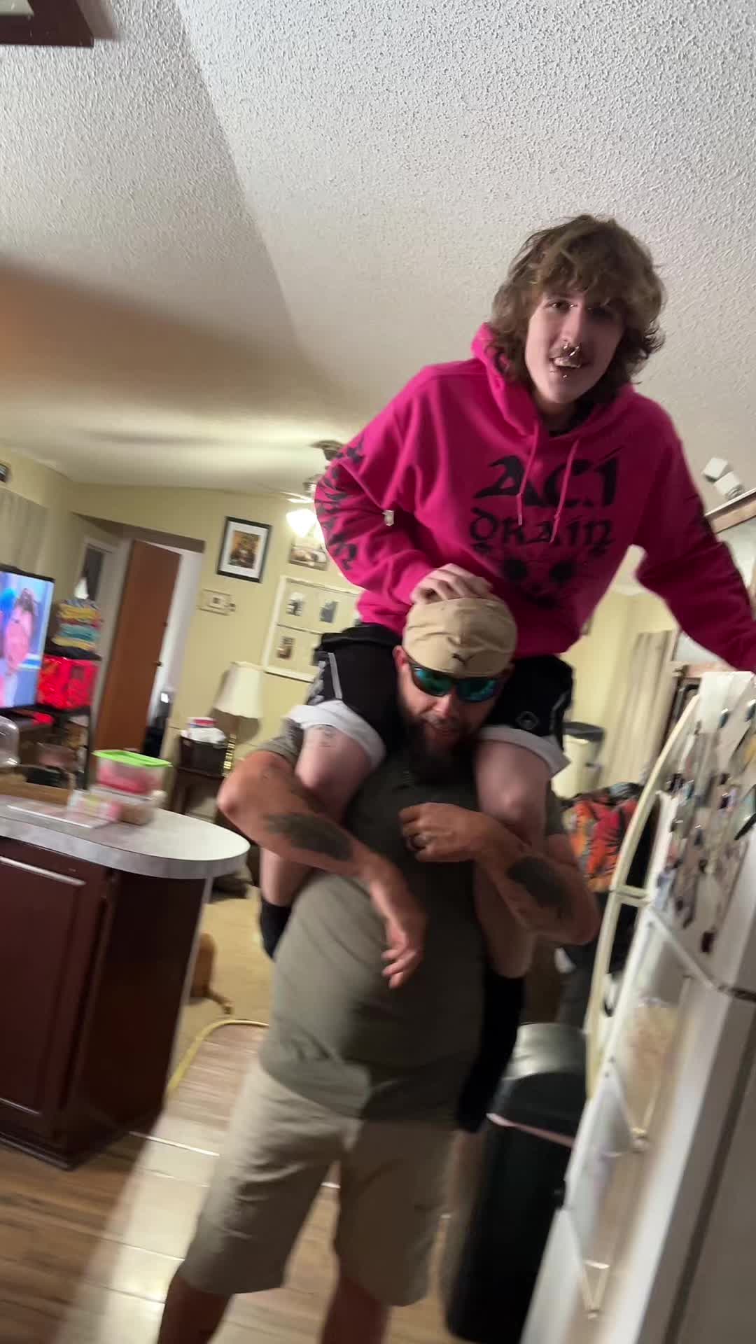 @🧁