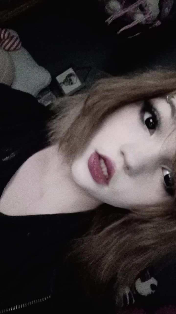 @🦑Xxpierced princessxX🐇