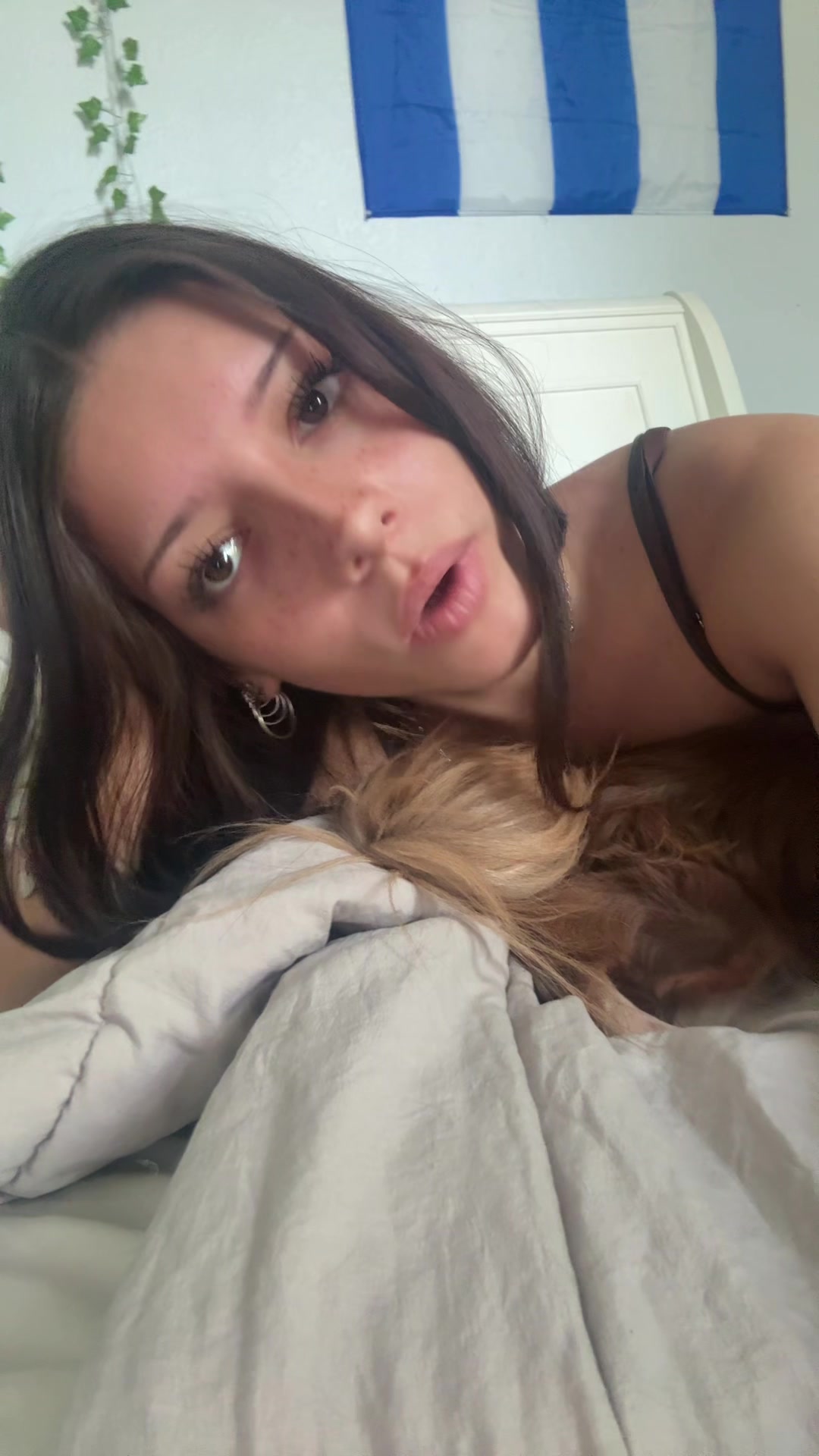 @leslienicles1